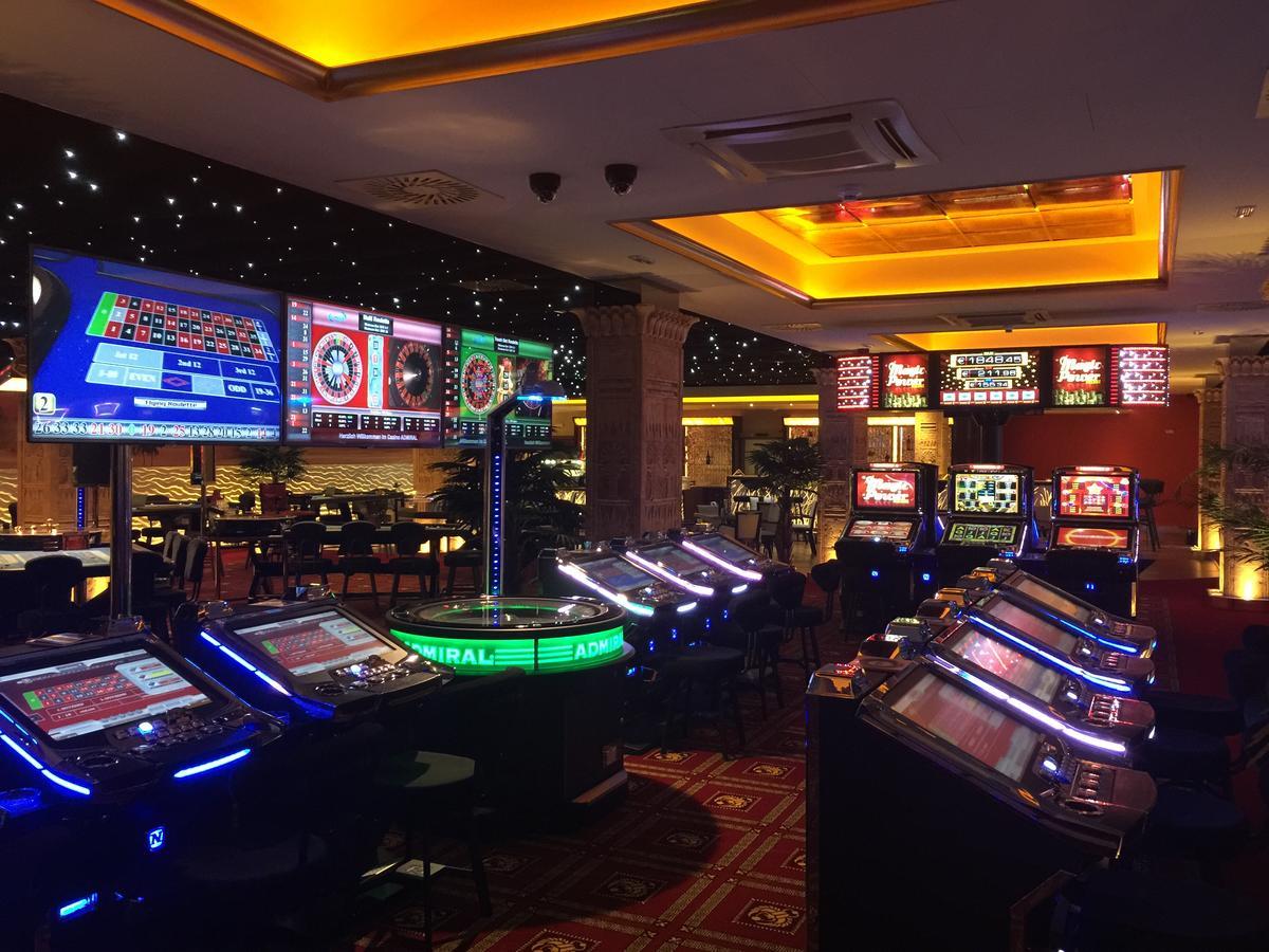 Casino & Hotel Admiral Strazny Exterior photo